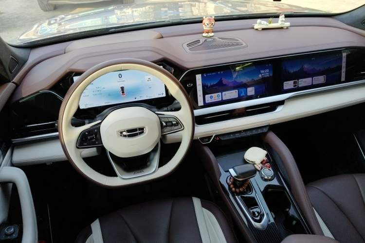 Used Geely Auto Monjaro L 2024 2.0TD High-Power Automatic Two-Wheel Drive Yunqi Version
