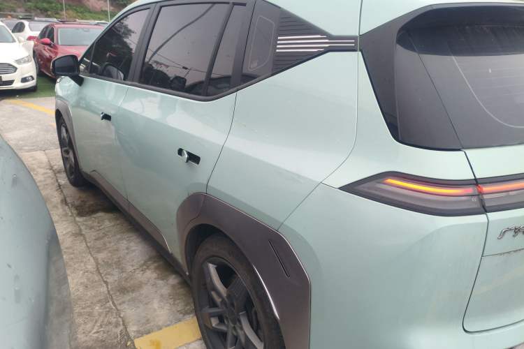 Used AION Y 2022 Plus 70 Tech Edition
