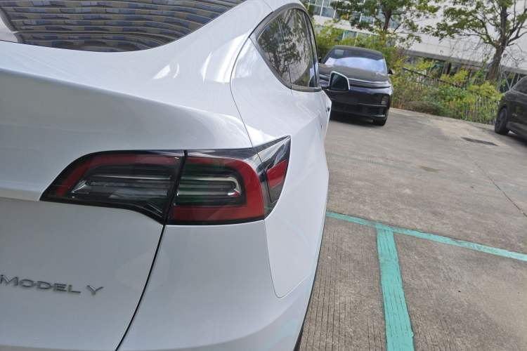 Used Tesla Model Y 2022 Rear-Wheel-Drive Version
