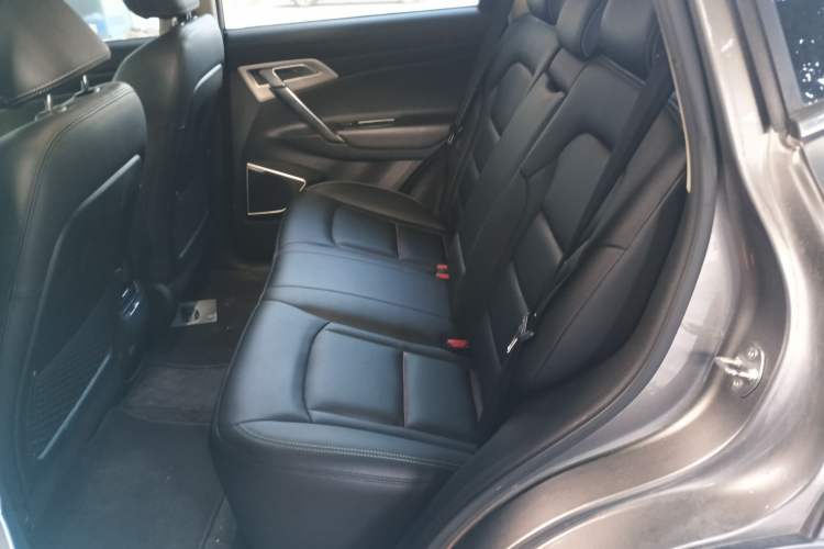 Used Geely Auto Emgrand X7 Sport 2018 1.8TD Automatic Two-Wheel Drive Smart Connect 4G Internet Edition
