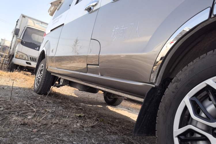 Used Jinbei Hiace X30 2024 1.5L Wealthy-Style Passenger Van 5/6/7 Seater
