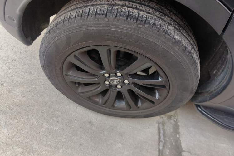 Used Land Rover Discovery Sport 2018 240 PS SE Version