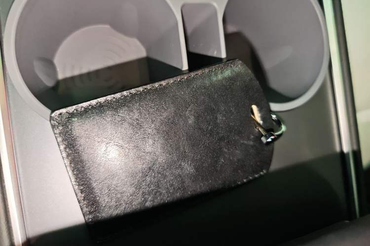 Used Tesla Model Y 2024 Long-Range All-Wheel-Drive Version