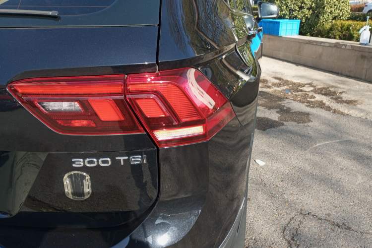 Used Volkswagen Tiguan L 2024 300TSI Automatic Two-Wheel Drive Smart Edition