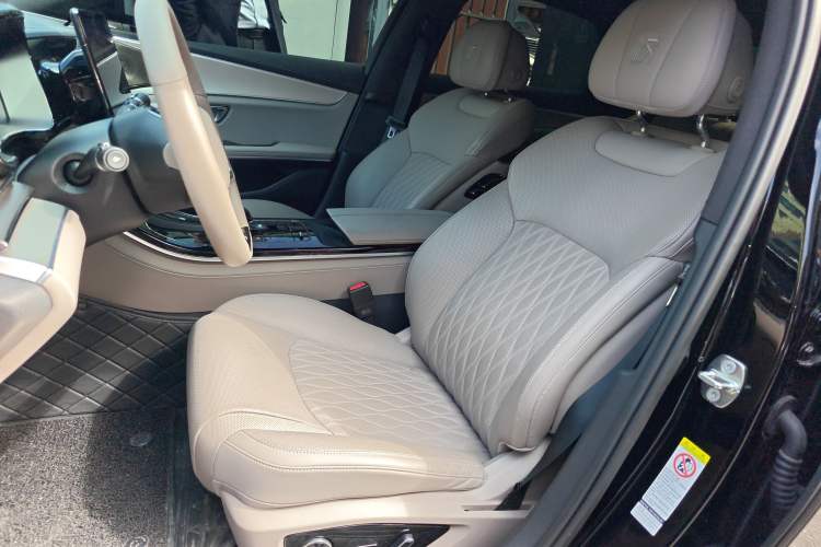 Used BYD Han 2025 DM-i 125KM Prestige Model
