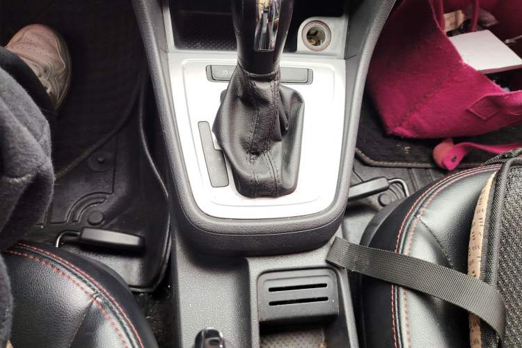 Used Volkswagen Lavida 2013 Revised Classic 1.6L Automatic Fashion Edition
