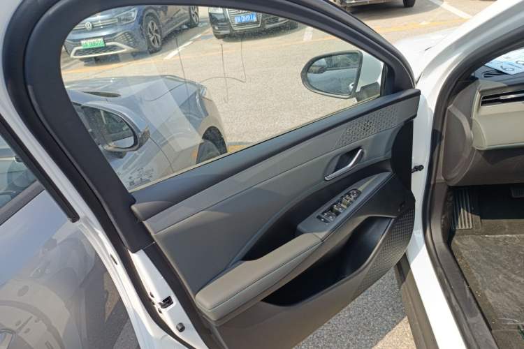 Used BYD Qin PLUS 2025 DM-i Smart Drive 55KM Leading Model
