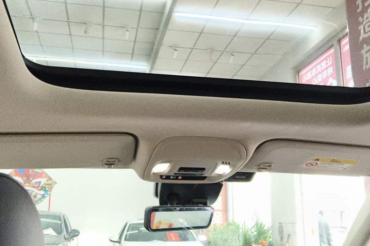 Used Buick Envision 2022 Encore Plus 652T Five-Seat All-Wheel-Drive Luxury Model
