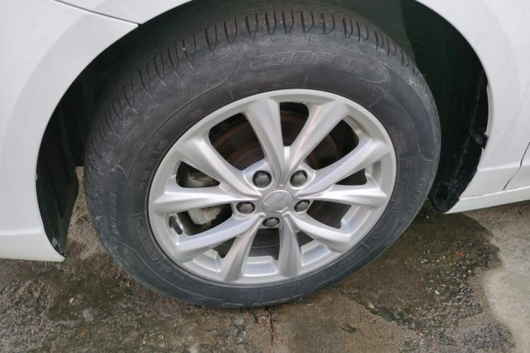 Used Roewe i5 2020 1.5L Automatic 4G Connected Linghao Edition