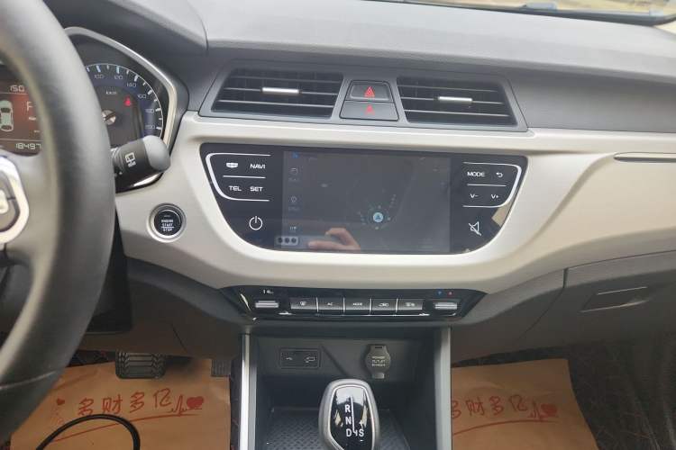 Used Geely Auto Vision X3 2019 Upgraded Model 1.5L CVT Prestige Version
