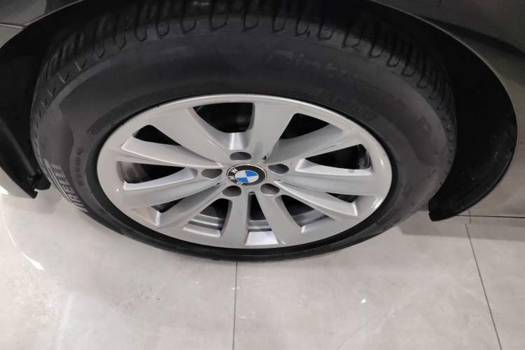 Used BMW 5 Series 2015 520i Elegant Edition