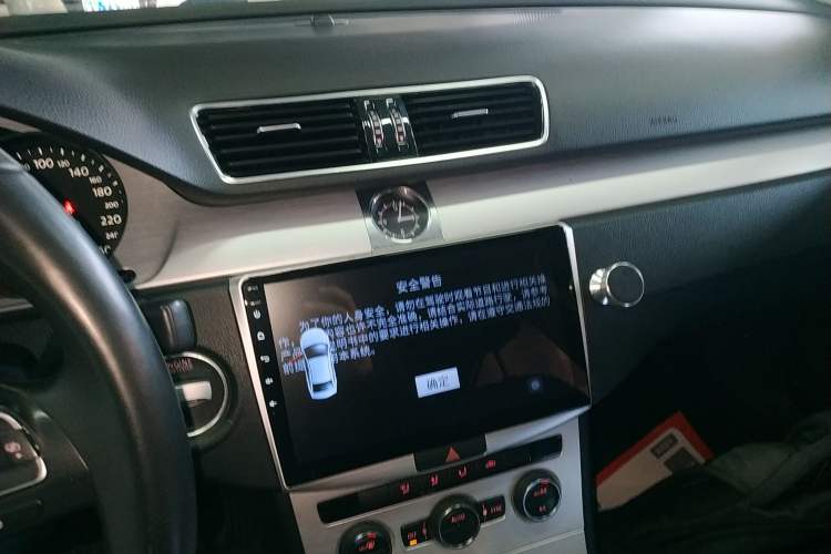 Used Volkswagen Magotan 2016 1.8TSI Smart Enjoyment Leading Model
