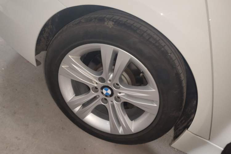 Used BMW 3 Series 2014 320i Sport Design Package
