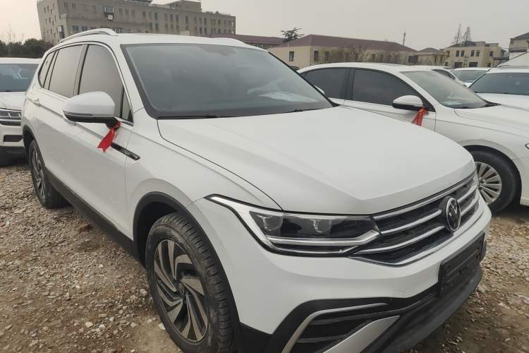 Used Volkswagen Tiguan L 2024 300TSI Automatic Two-Wheel Drive Smart Edition