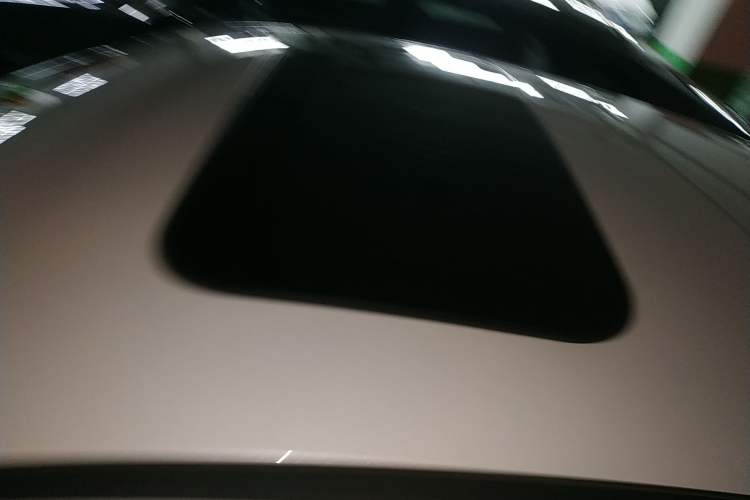 Used Changan UNI-V iDD 2024 Blue Whale Smart Electric iDD 136km ZhiKu Model
