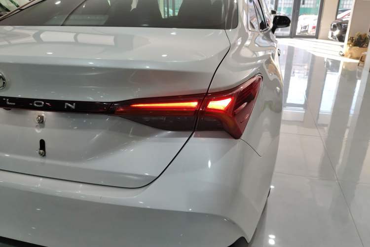 Used Toyota Avalon 2022 2.0L Luxury Edition