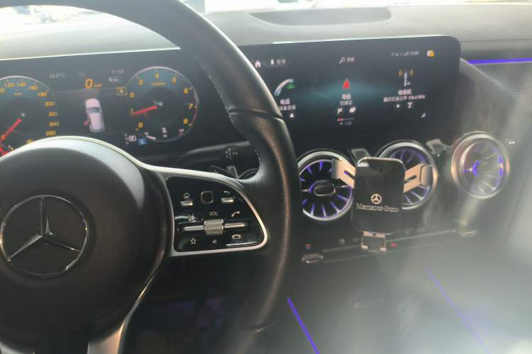 Used Mercedes-Benz GLA 2022 Facelifted GLA 200
