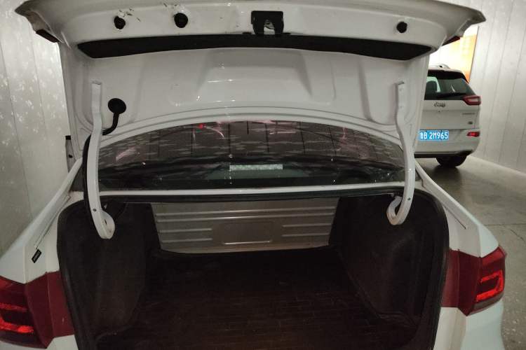 Used Volkswagen Santana 2015 1.6L Automatic Comfort Edition
