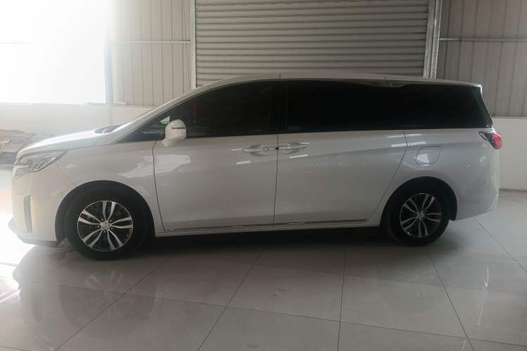 Used Buick GL8 2023 ES Lu Zun Deluxe Model
