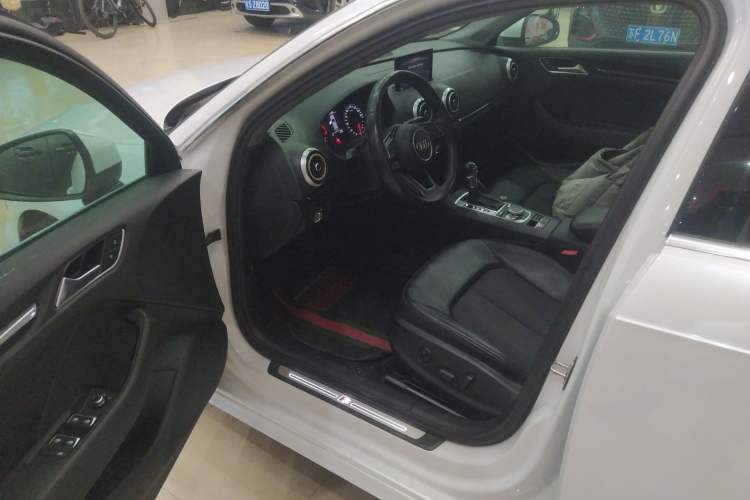 Used Audi A3 2019 Sportback 35 TFSI Fashion Edition China VI Emission Standard
