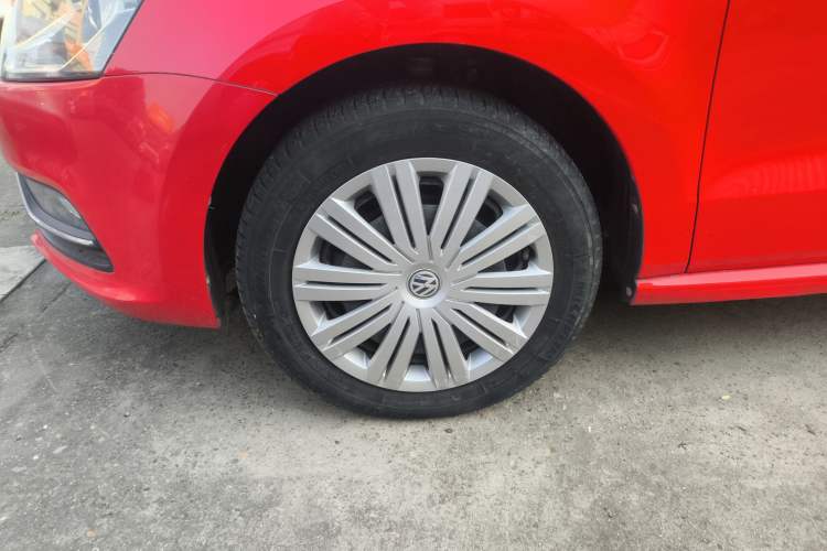 Used Volkswagen Polo 2016 1.6L Automatic Comfort Model
