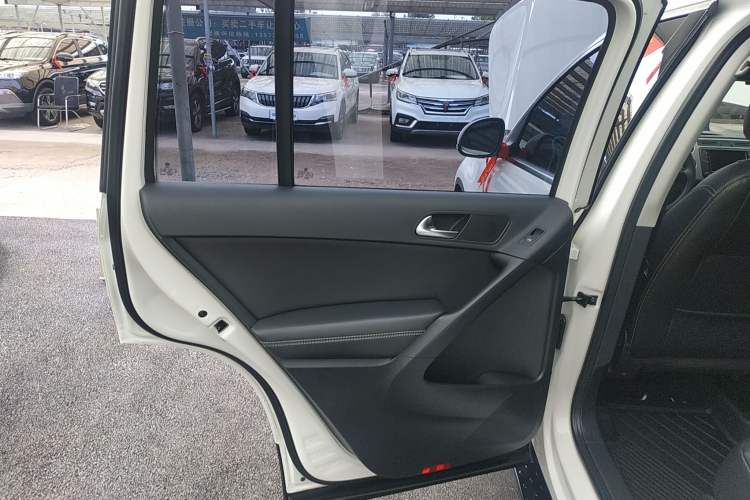 Used Volkswagen Tiguan 2016 280TSI Automatic Two-Wheel-Drive Silk Road Style Edition
