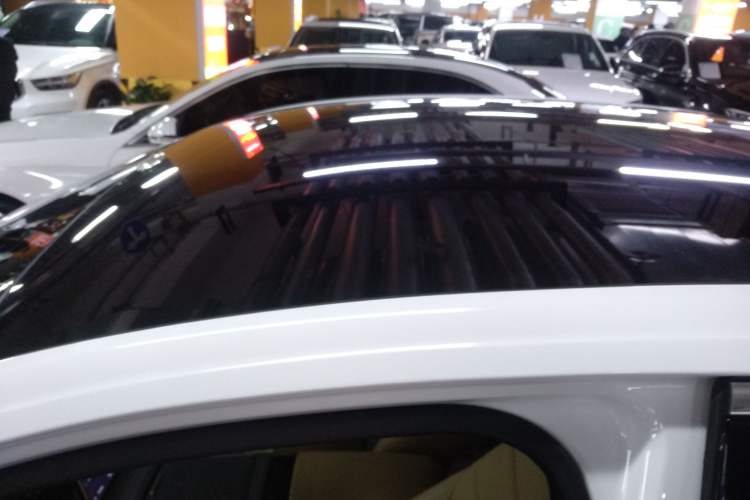 Used  L6 2023 125km MAX
