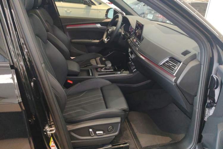 Used Audi Q5L 2025 40 TFSI Luxury Dynamic Edition
