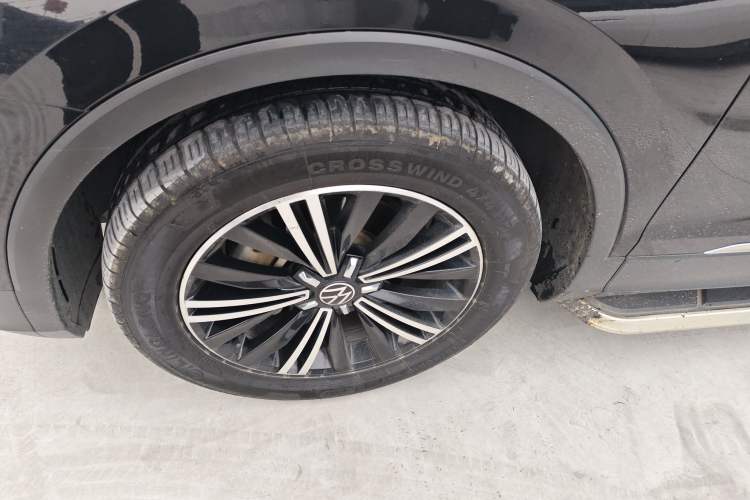 Used Volkswagen Tiguan L 2021 330TSI Automatic Two-Wheel Drive Smart Edition
