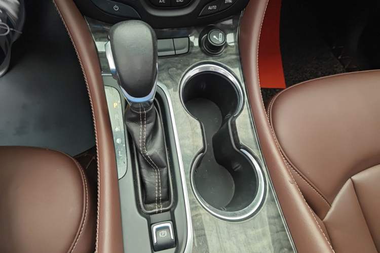 Used Buick Envision 2014 28T Four-Wheel Drive Elite Model
