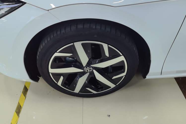 Used Volkswagen Lamando 2024 Lavida L 280TSI DSG Cool & Spicy Edition
