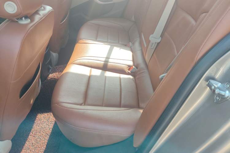 Used Buick Regal 2015 2.0L Leading Fashion Edition
