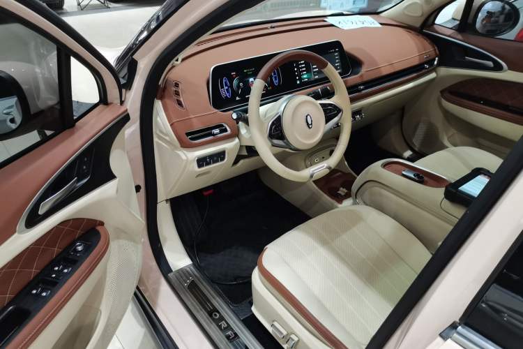 Used ORA Good Cat 2023 401 km Standard Range Premium Version Lithium Iron Phosphate