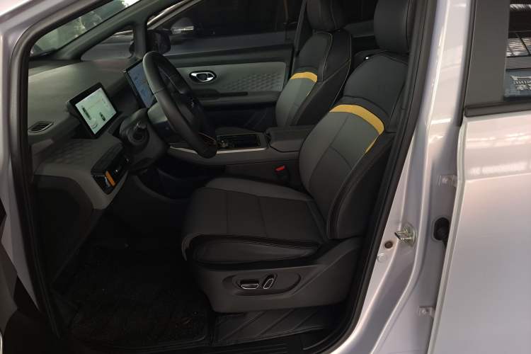 Used AION Y 2022 70 Intelligent Edition Lithium Iron Phosphate
