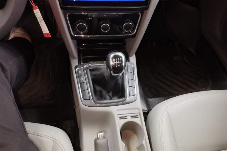 Used Skoda Superb 2013 1.4TSI Manual Shengshi Edition
