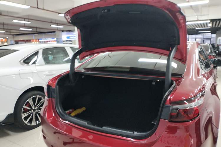 Used Mazda Atenza 2021 2.5L Blue Sky Prestige Edition
