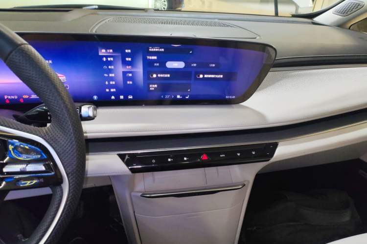 Used Buick GL8 New Energy 2024 Lu Zun Deluxe Edition 7-Seater
