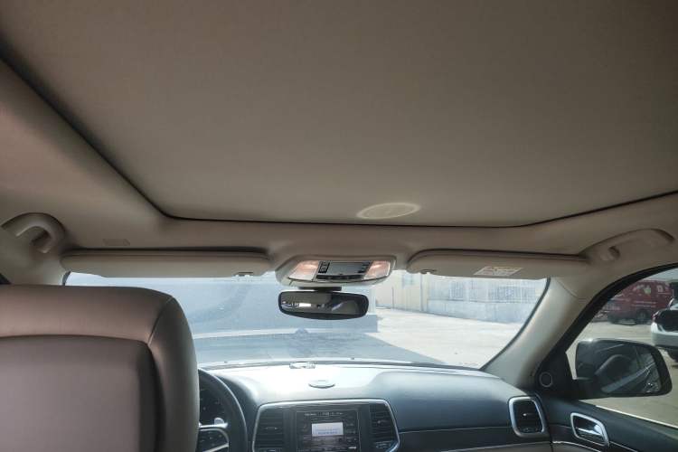 Used  Grand Cherokee (Import) 2017 3.6L Elite Navigation Edition