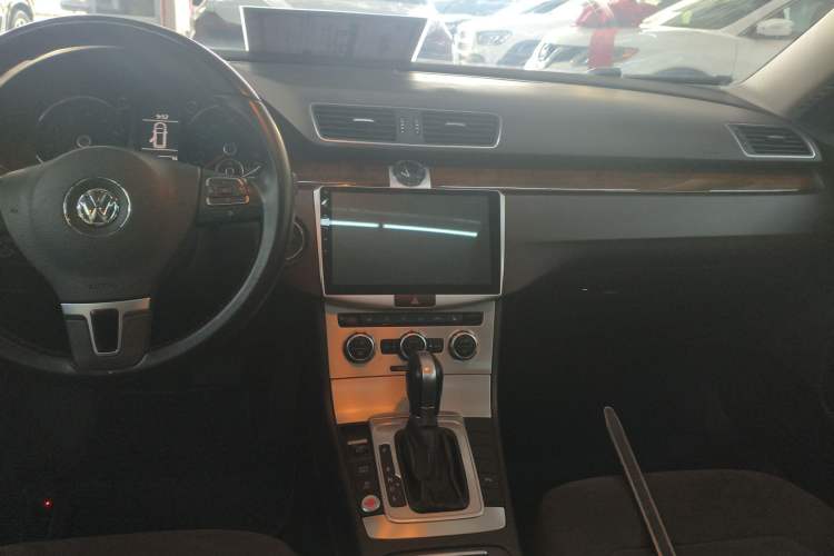 Used Volkswagen Magotan 2015 Travel Edition 2.0 TSI Comfort Version
