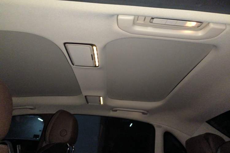 Used Mercedes-Benz E-Class 2023 Updated E 300 L Fashion Edition
