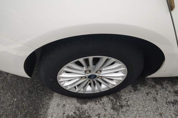 Used Ford Escort 2015 1.5L Manual Comfort Model
