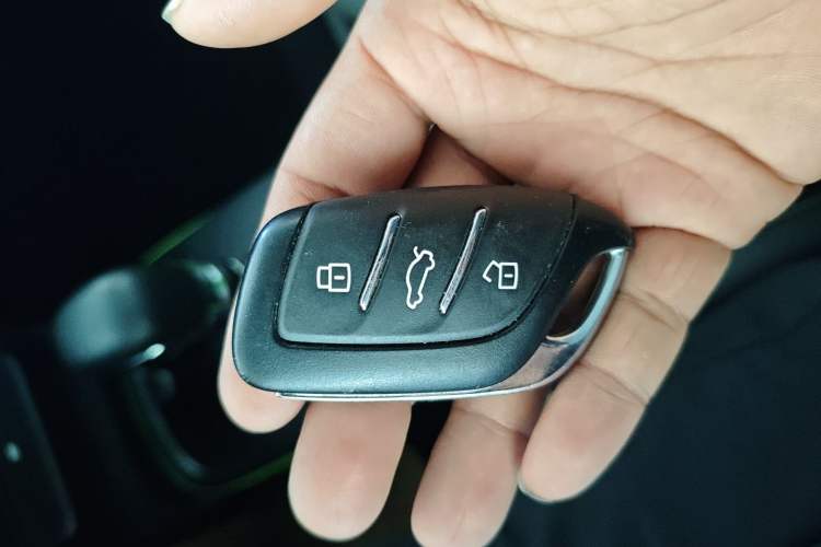 Used Roewe Clever 2021 302 km New Four-Seater Super-Efficient Version
