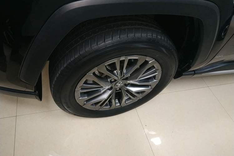 Used Toyota Wildlander 2023 2.0L CVT Four-Wheel Drive Luxury PLUS Edition