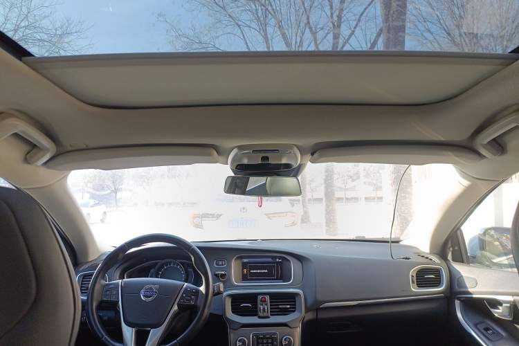 Used Volvo V40 2013 2.0T Zhiya Edition