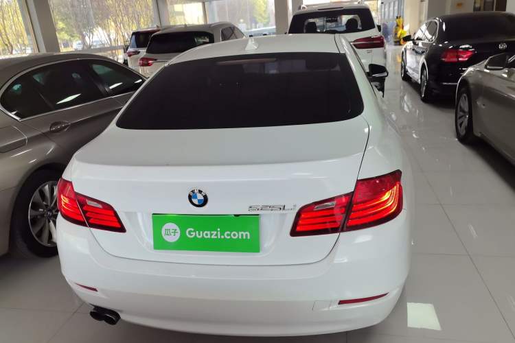 Used BMW 5 Series 2014 525Li Leading Model
