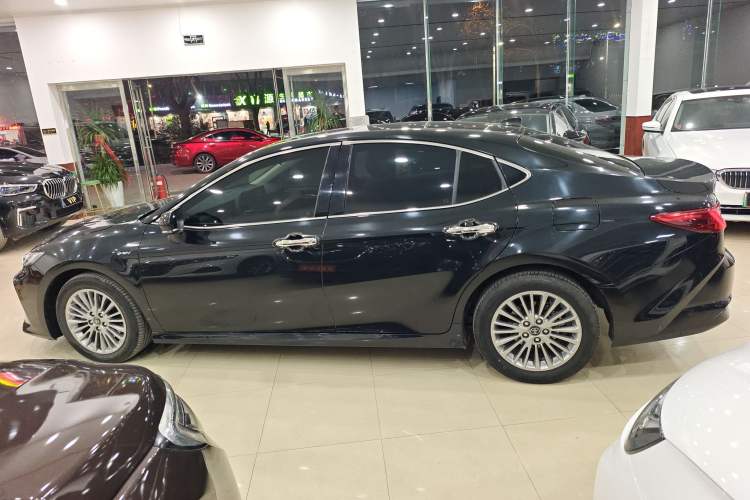 Used Toyota Camry 2024 Dual-Motor 2.0 HGVP Luxury Edition
