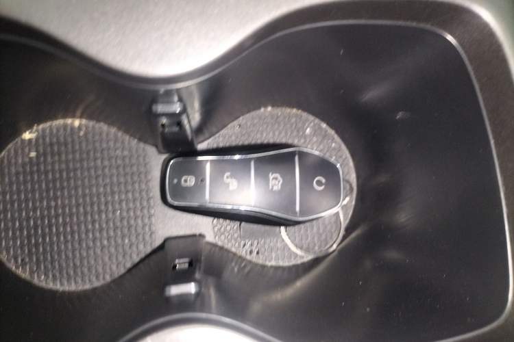 Used BYD Yuan UP 2025 Intelligent Driving Version 401 km Beyond-Range Edition
