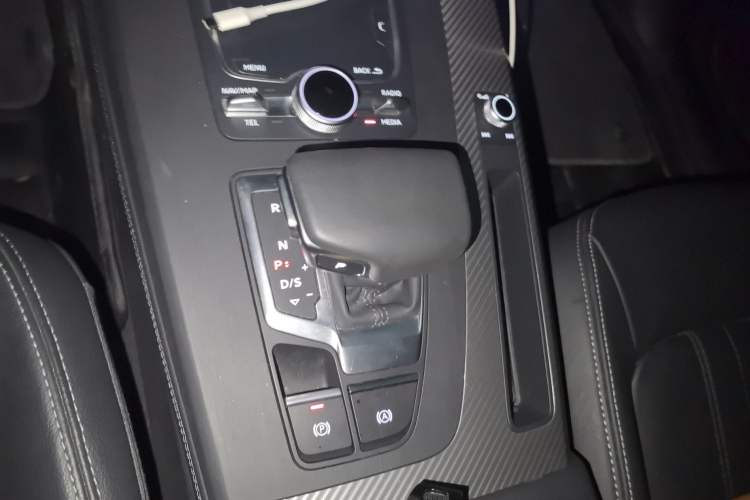 Used Audi Q5L 2020 45 TFSI Prestige Fashion Model