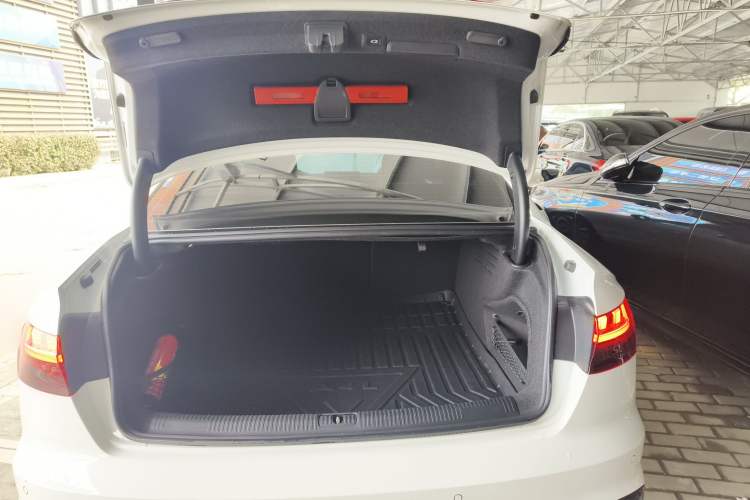 Used Audi A4L 2023 40 TFSI Luxury Dynamic Model
