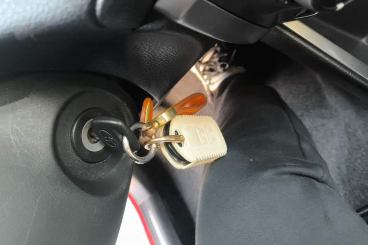 Used Toyota YARiS L 2015 1.5E Automatic Charm Edition
